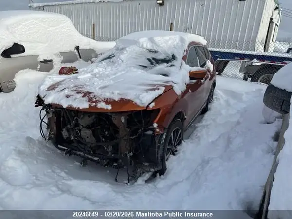 5N1AT2MV4HC877545 2017 NISSAN ROGUE - Image 2