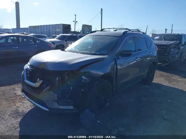 5N1AT2MV4HC878436 2017 NISSAN ROGUE - Image 2