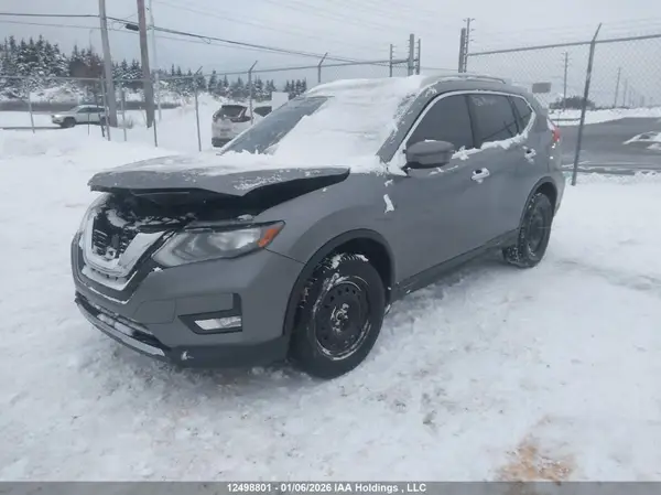 5N1AT2MV4HC878811 2017 NISSAN ROGUE - Image 2