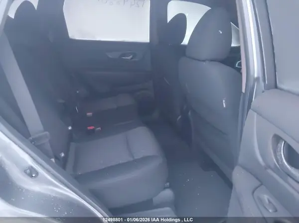 5N1AT2MV4HC878811 2017 NISSAN ROGUE - Image 8