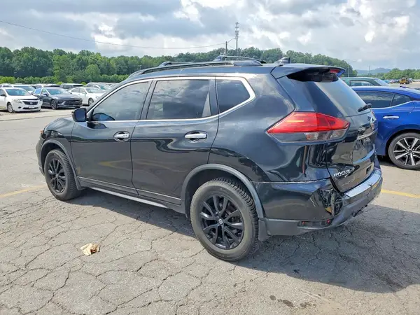 5N1AT2MV4HC879232 2017 NISSAN ROGUE - Image 2