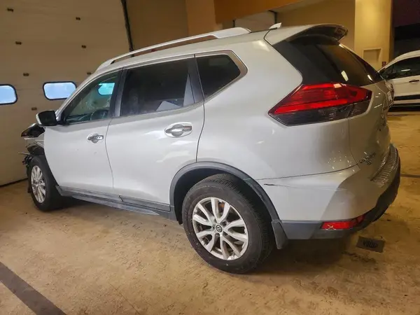 5N1AT2MV4HC881840 2017 NISSAN ROGUE - Image 2