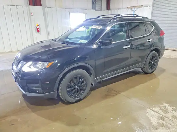 5N1AT2MV4HC882681 2017 NISSAN ROGUE - Image 1