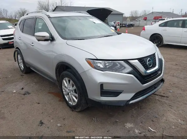 5N1AT2MV4HC886343 2017 NISSAN ROGUE - Image 1