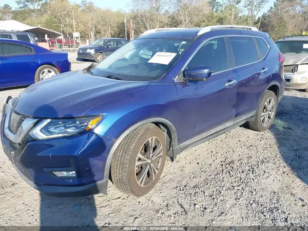 5N1AT2MV4HC887072 2017 NISSAN ROGUE - Image 2