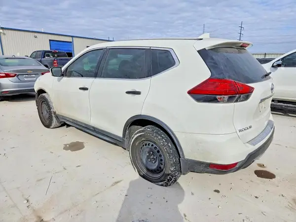 5N1AT2MV4HC887539 2017 NISSAN ROGUE - Image 2