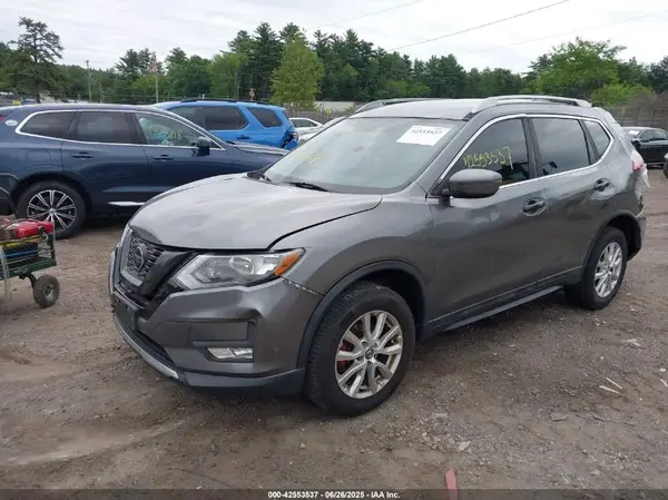 5N1AT2MV4JC704176 2018 NISSAN ROGUE - Image 2