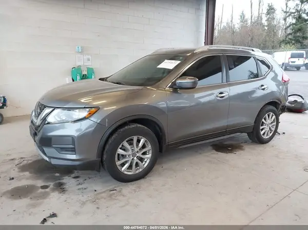 5N1AT2MV4JC706171 2018 NISSAN ROGUE - Image 2
