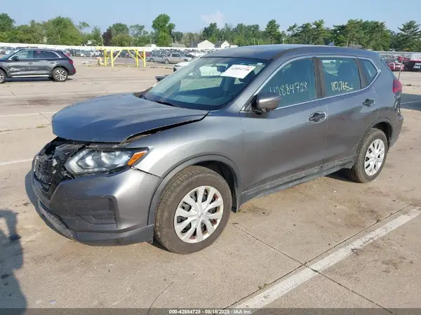 5N1AT2MV4JC706395 2018 NISSAN ROGUE - Image 2
