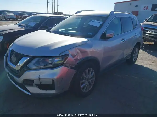 5N1AT2MV4JC711063 2018 NISSAN ROGUE - Image 2