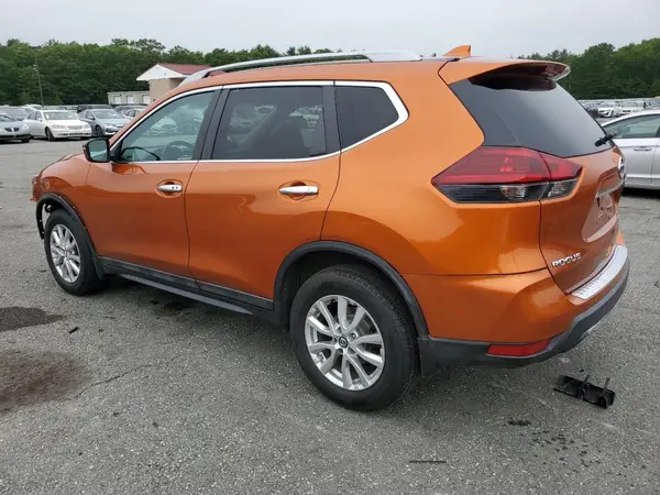 5N1AT2MV4JC713590 2018 NISSAN ROGUE - Image 2
