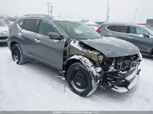 5N1AT2MV4JC715551 2018 NISSAN ROGUE - Image 1