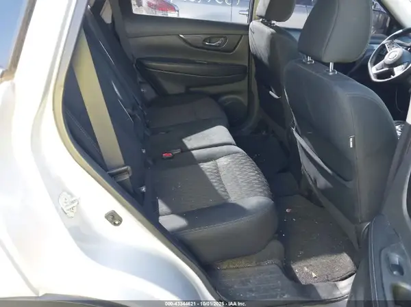 5N1AT2MV4JC722256 2018 NISSAN ROGUE - Image 8