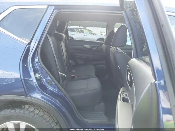 5N1AT2MV4JC724038 2018 NISSAN ROGUE - Image 8