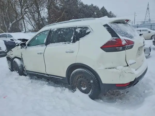 5N1AT2MV4JC724427 2018 NISSAN ROGUE - Image 2