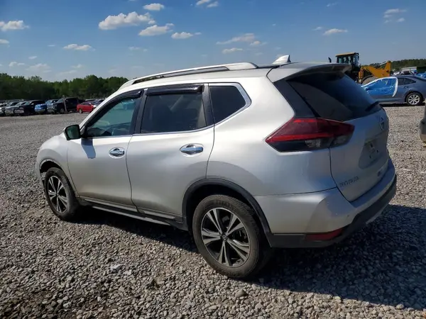 5N1AT2MV4JC732351 2018 NISSAN ROGUE - Image 2