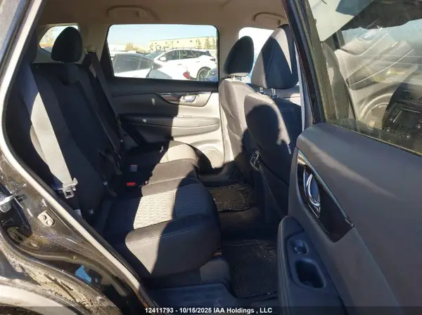 5N1AT2MV4JC738764 2018 NISSAN ROGUE - Image 8