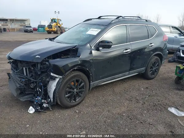5N1AT2MV4JC742605 2018 NISSAN ROGUE - Image 2