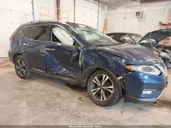 5N1AT2MV4JC745312 2018 NISSAN ROGUE