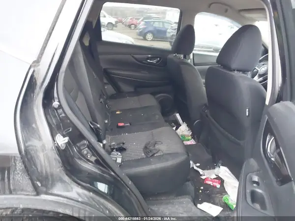 5N1AT2MV4JC748386 2018 NISSAN ROGUE - Image 8