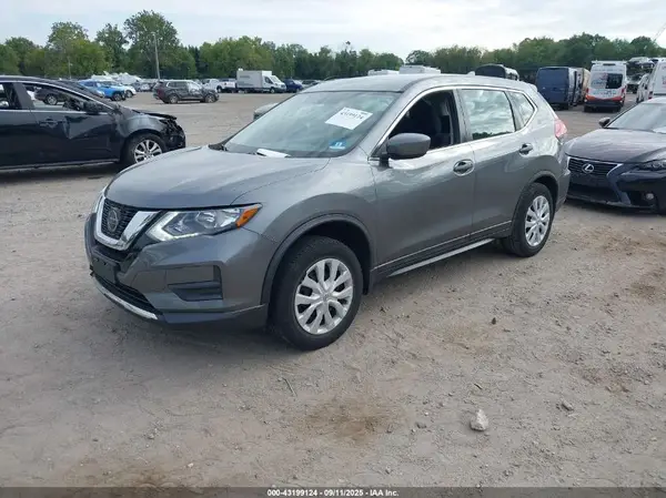 5N1AT2MV4JC754835 2018 NISSAN ROGUE - Image 2