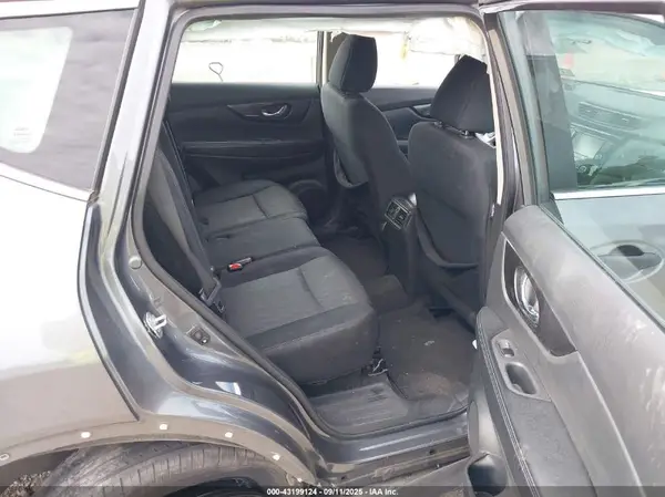 5N1AT2MV4JC754835 2018 NISSAN ROGUE - Image 8