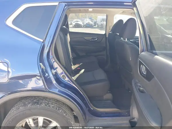 5N1AT2MV4JC755712 2018 NISSAN ROGUE - Image 8