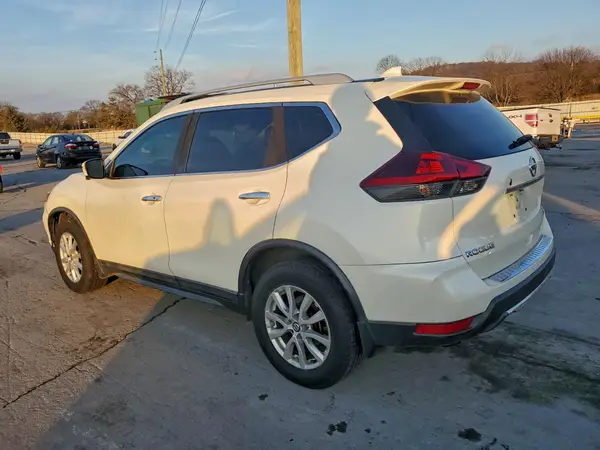 5N1AT2MV4JC758738 2018 NISSAN ROGUE - Image 2