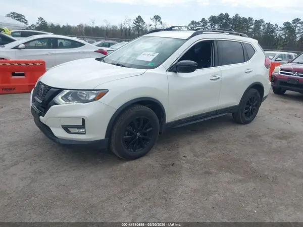 5N1AT2MV4JC760926 2018 NISSAN ROGUE - Image 2