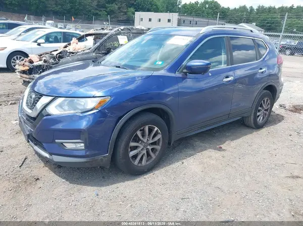 5N1AT2MV4JC762563 2018 NISSAN ROGUE - Image 2
