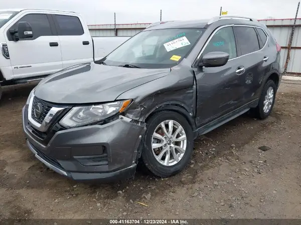 5N1AT2MV4JC772929 2018 NISSAN ROGUE - Image 2