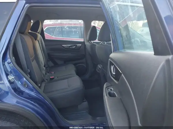 5N1AT2MV4JC776625 2018 NISSAN ROGUE - Image 8