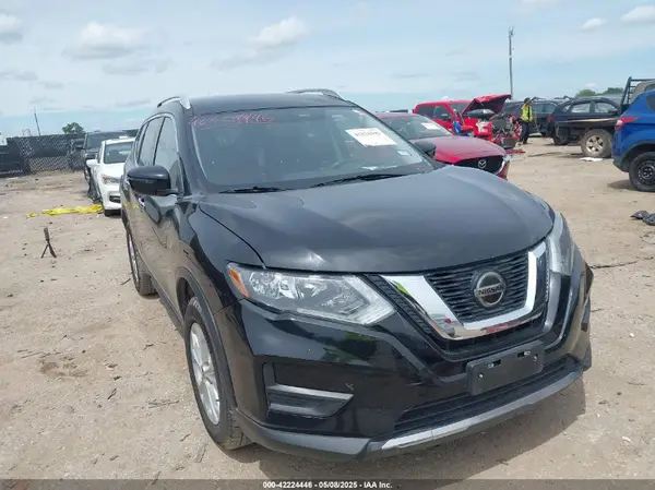 5N1AT2MV4JC786717 2018 NISSAN ROGUE - Image 1