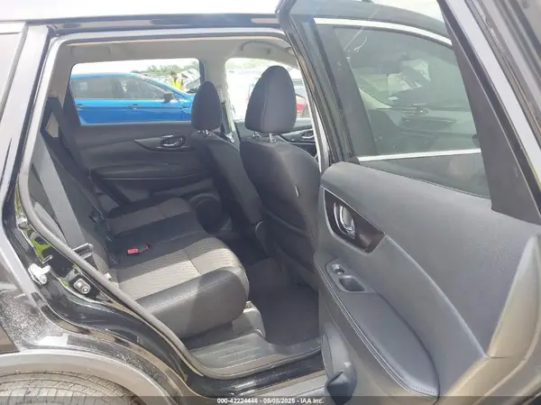5N1AT2MV4JC786717 2018 NISSAN ROGUE - Image 8