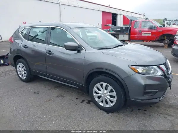 5N1AT2MV4JC789889 2018 NISSAN ROGUE - Image 1