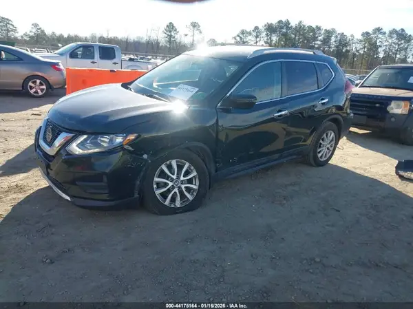 5N1AT2MV4JC789942 2018 NISSAN ROGUE - Image 2