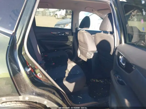 5N1AT2MV4JC789942 2018 NISSAN ROGUE - Image 8