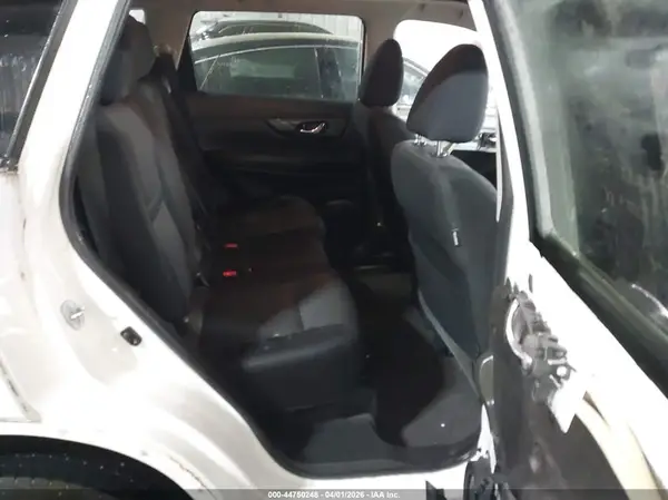 5N1AT2MV4JC794803 2018 NISSAN ROGUE - Image 8