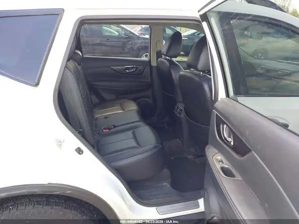 5N1AT2MV4JC795546 2018 NISSAN ROGUE - Image 8