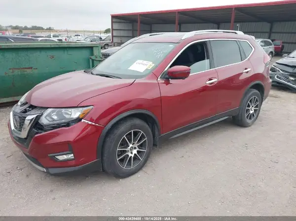 5N1AT2MV4JC795708 2018 NISSAN ROGUE - Image 2