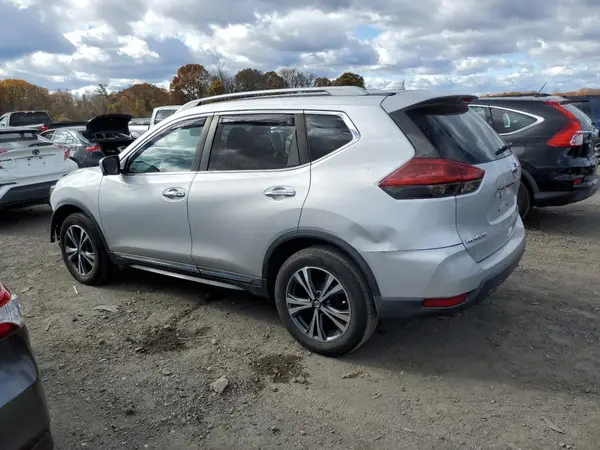 5N1AT2MV4JC797300 2018 NISSAN ROGUE - Image 2