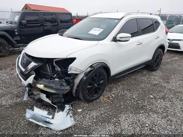 5N1AT2MV4JC797653 2018 NISSAN ROGUE - Image 2