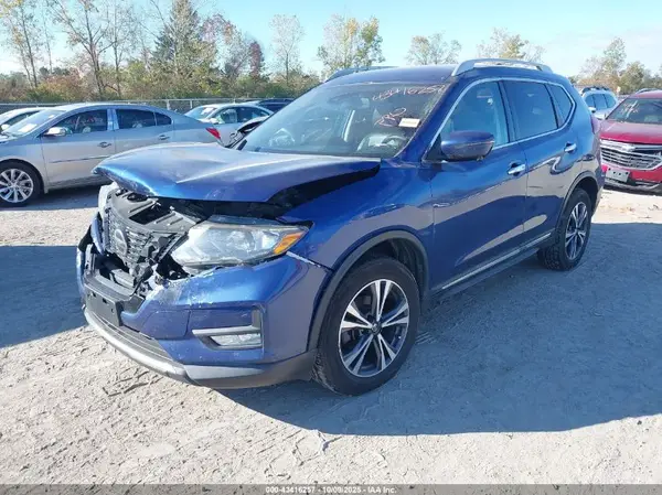 5N1AT2MV4JC799161 2018 NISSAN ROGUE - Image 2