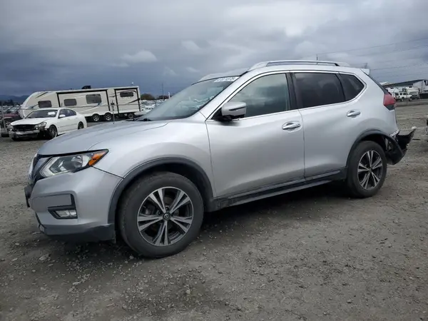 5N1AT2MV4JC801362 2018 NISSAN ROGUE - Image 1