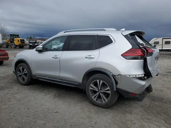 5N1AT2MV4JC801362 2018 NISSAN ROGUE - Image 2
