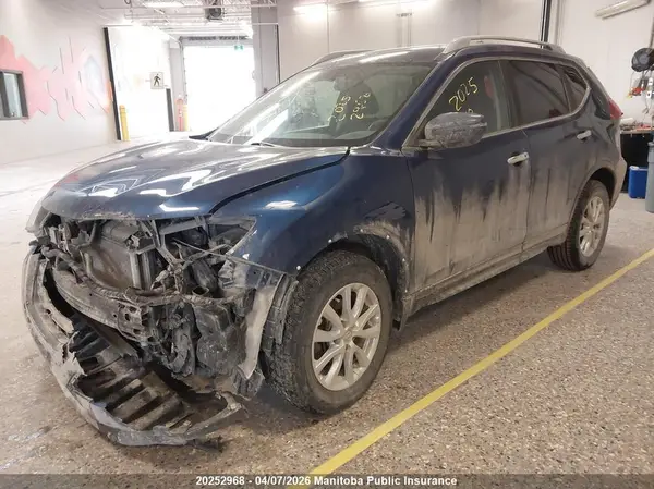 5N1AT2MV4JC804360 2018 NISSAN ROGUE - Image 2