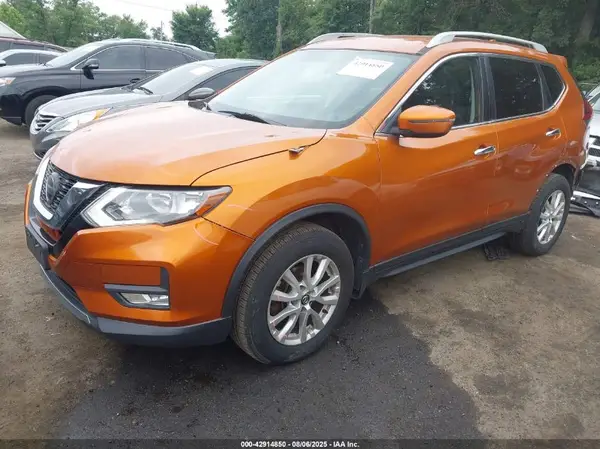 5N1AT2MV4JC805007 2018 NISSAN ROGUE - Image 2