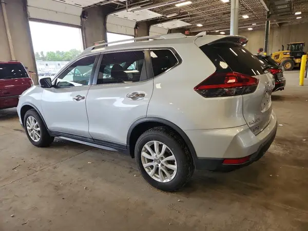5N1AT2MV4JC807632 2018 NISSAN ROGUE - Image 2
