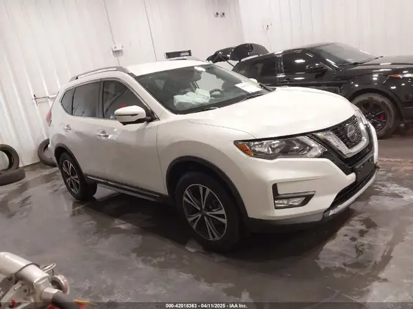 5N1AT2MV4JC809851 2018 NISSAN ROGUE - Image 1