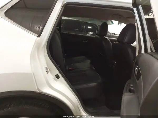 5N1AT2MV4JC809851 2018 NISSAN ROGUE - Image 8